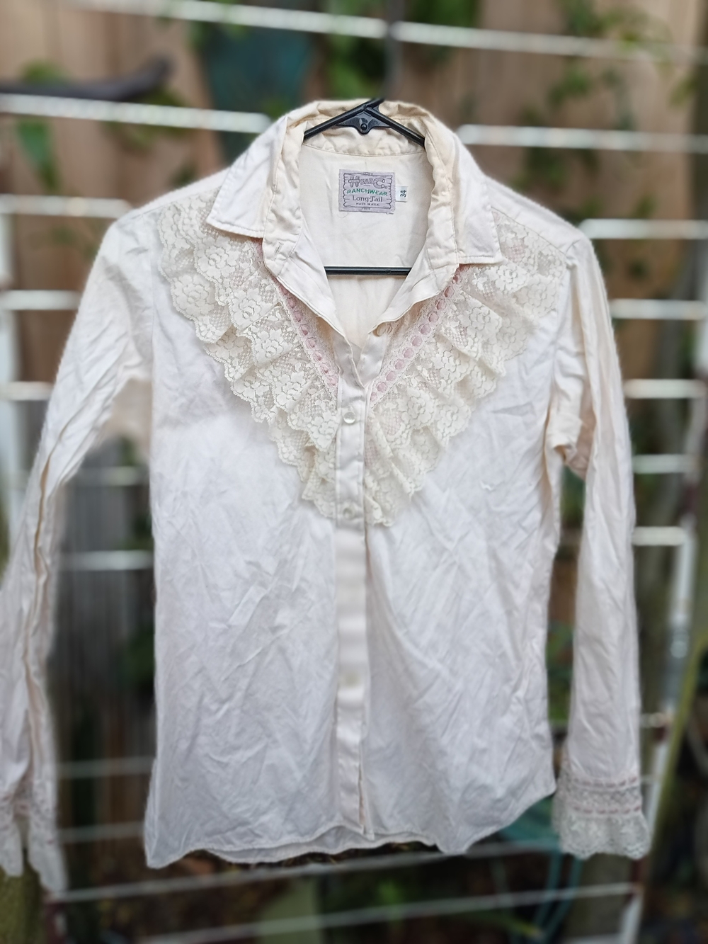 H Bar C Ranchwear Long Tail Lace Yoke Western Shirt in White Size 34